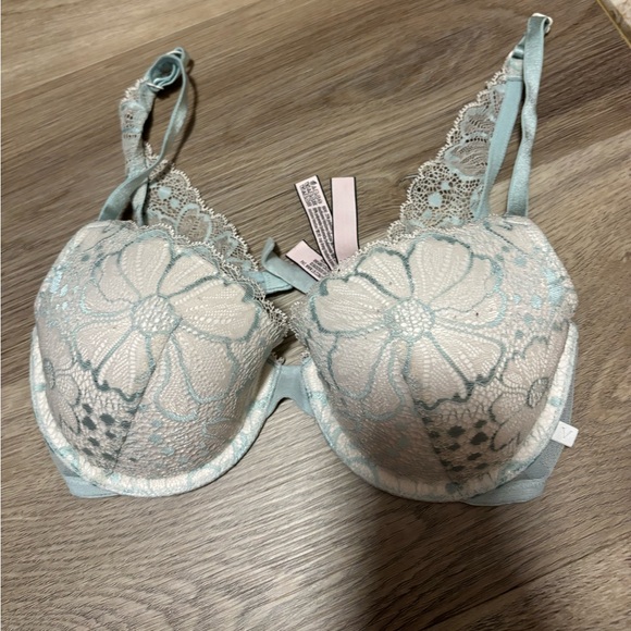 Victoria’s Secret lightly lined Demi white blue lace Bra. Size 32D - Picture 4 of 8